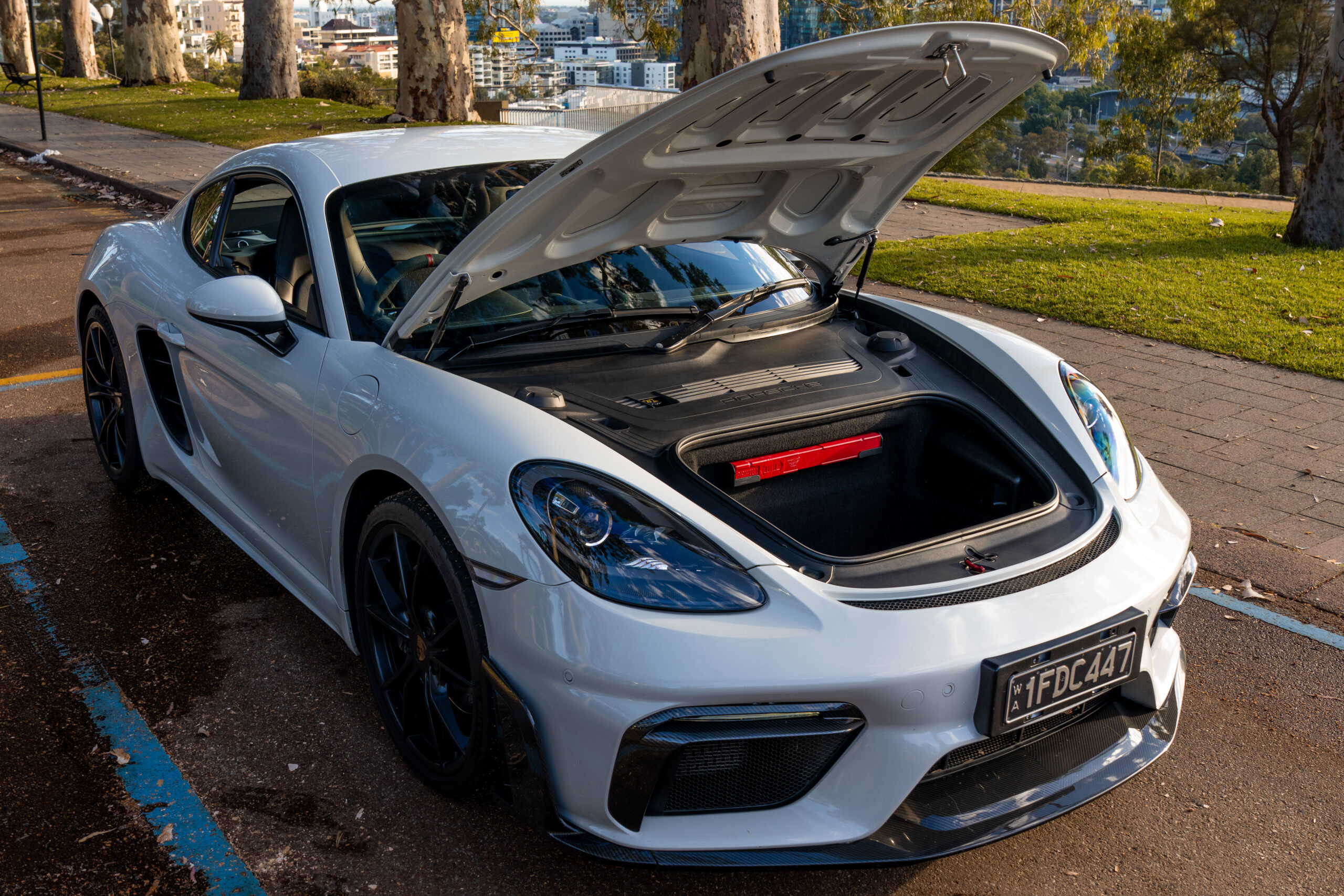 Porsche 718 Cayman – front