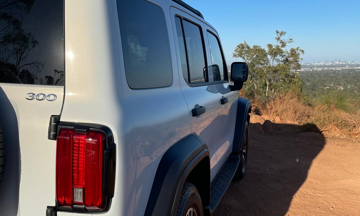 GWM Tank 300– side