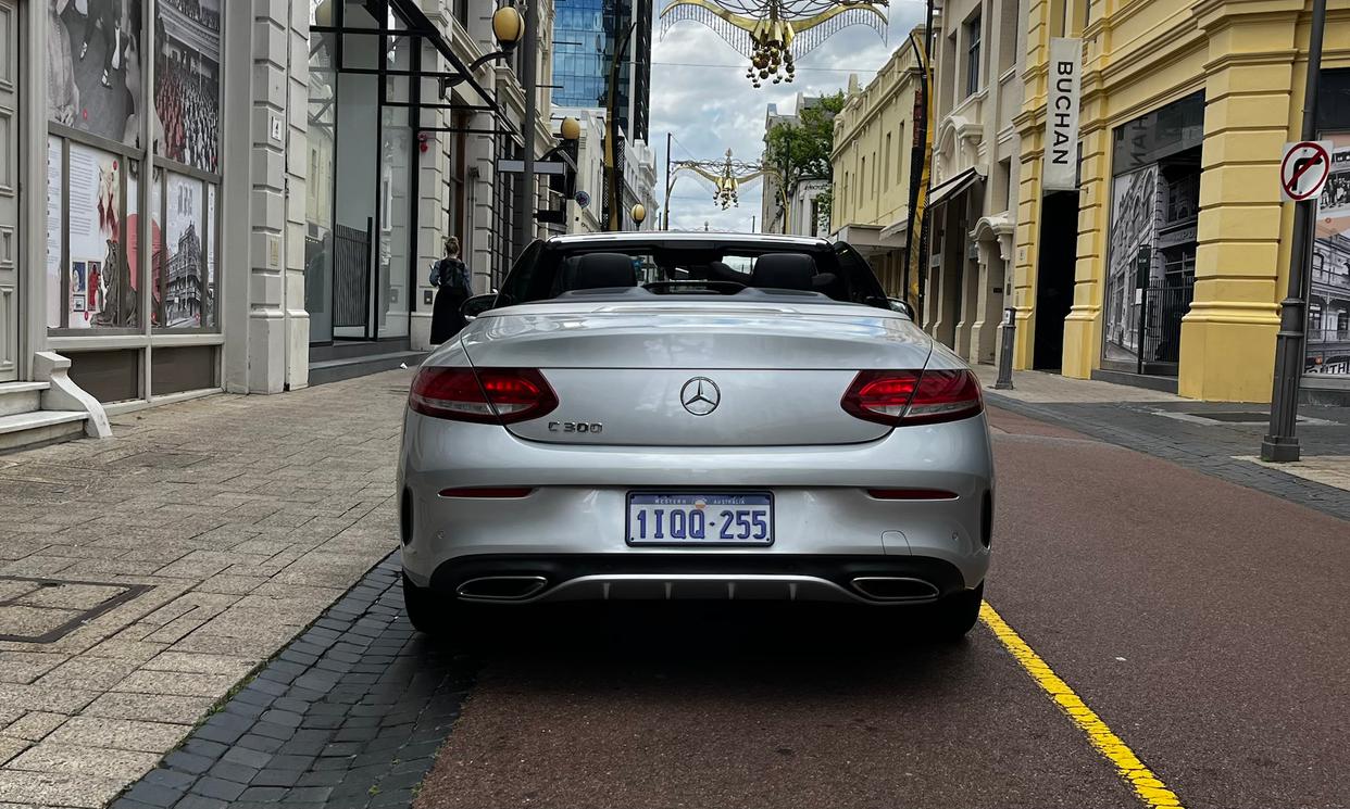 Mercedes-Benz C-CLASS