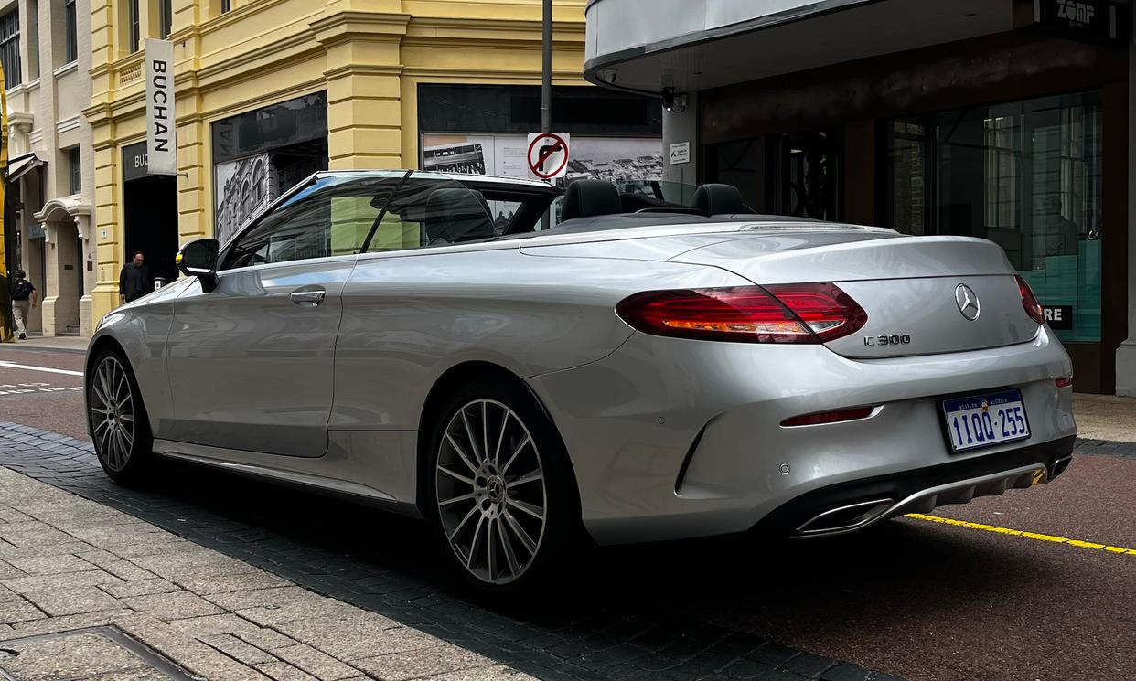 Mercedes-Benz C-CLASS